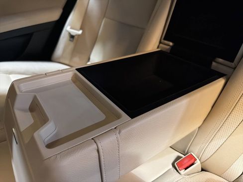 Used 2013 Mercedes-Benz S 550 image 34