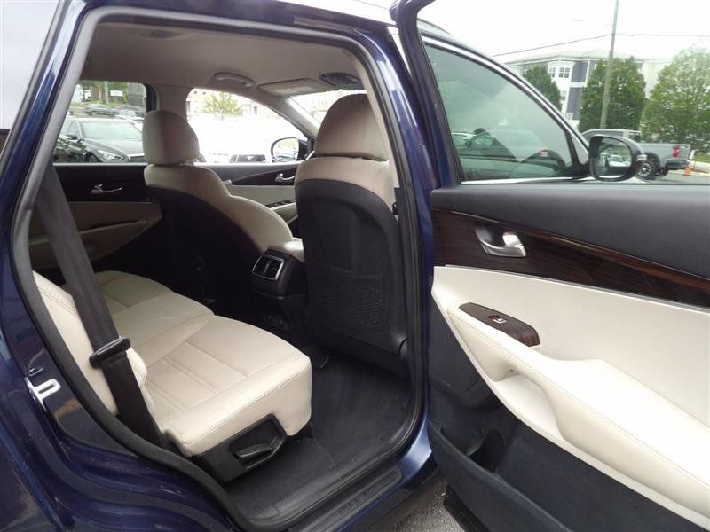 Used 2019 Kia Sorento AWD w/ LX Convenience Package image 15