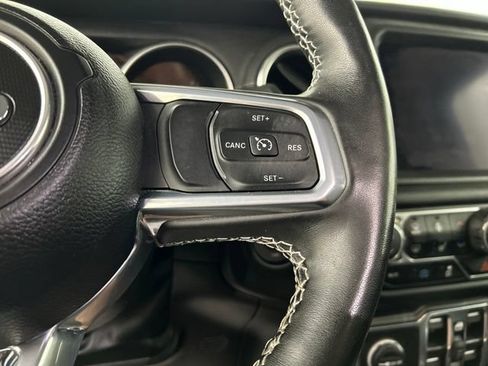 Used 2023 Jeep Wrangler Unlimited Sahara w/ Cold Weather Group AWD/4WD image 10