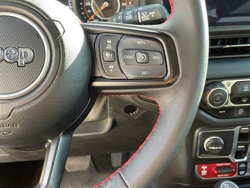 Used 2024 Jeep Wrangler Unlimited Rubicon w/ Technology Group AWD/4WD image 13