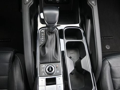 Used 2022 Kia Telluride SX w/ SX Prestige Package AWD/4WD image 17