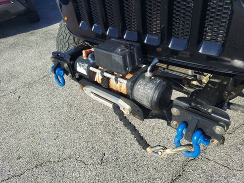 Used 2021 Jeep Wrangler Unlimited Sport AWD/4WD image 29