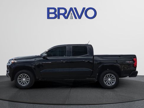 Used 2024 Chevrolet Colorado LT w/ LT Convenience Package AWD/4WD image 2