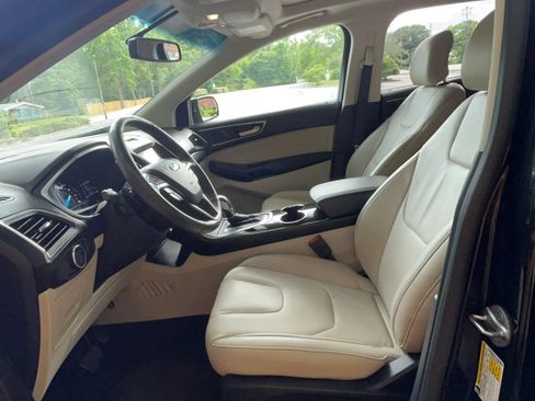 Used 2015 Ford Edge Titanium w/ Technology Package FWD image 24