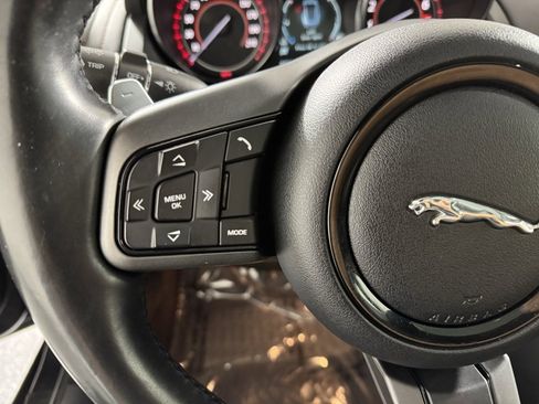 Used 2017 Jaguar F-TYPE R image 15