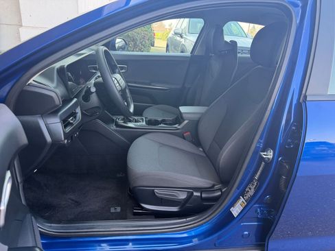 Used 2025 Kia K4 LXS image 37