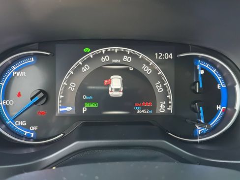 Used 2024 Toyota RAV4 LE AWD/4WD image 19