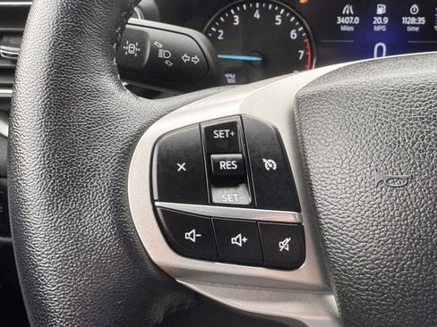 Used 2023 Ford Explorer XLT w/ Equipment Group 202A AWD/4WD image 22