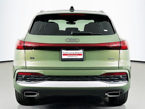 Used 2025 Audi Q5 Premium Plus w/ Premium Plus AWD/4WD image 3