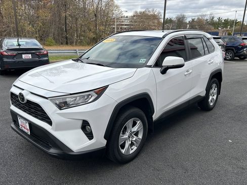 Used 2025 Toyota RAV4 XLE image 2