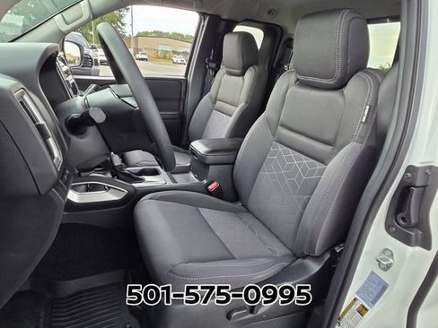 Used 2025 Nissan Frontier SV RWD image 8