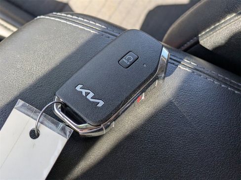 Used 2023 Kia Seltos S w/ Navigation Package image 26