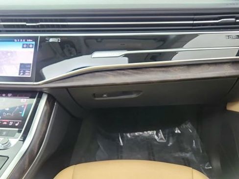 Used 2023 Audi Q8 Premium Plus w/ Premium Plus Package image 36