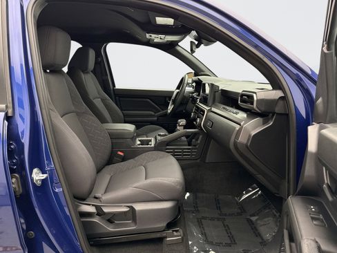 Used 2024 Toyota Tacoma SR5 AWD/4WD image 18