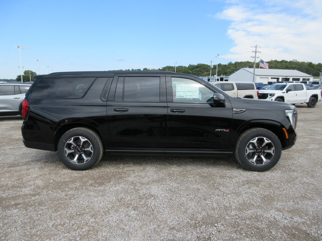 New 2027 GMC Yukon XL AT4 w/ AT4 Premium Plus Package AWD/4WD image 3