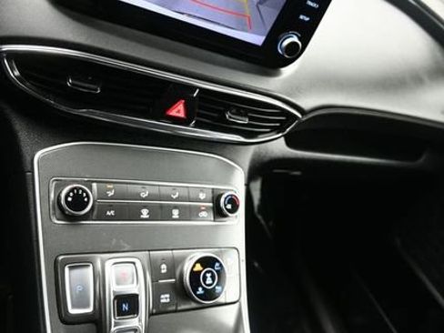 Used 2022 Hyundai Santa Fe SE image 25