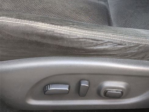 Used 2018 Nissan Murano SV image 9