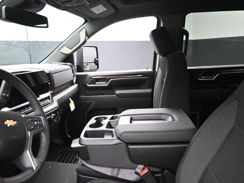 New 2026 Chevrolet Silverado 2500 LT w/ All Star Edition AWD/4WD image 16