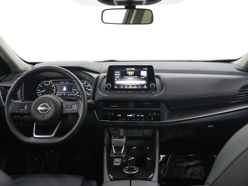 Used 2024 Nissan Rogue SV w/ SV Premium Package AWD/4WD image 14
