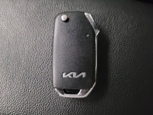 Used 2022 Kia Forte LXS FWD image 32
