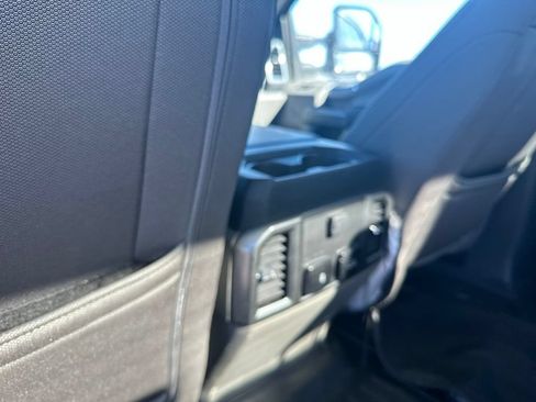 Used 2021 Ford F250 XLT w/ XLT Premium Package AWD/4WD image 18