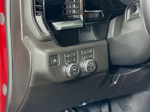 New 2026 GMC Sierra 3500 SLT w/ SLT Convenience Package AWD/4WD image 4
