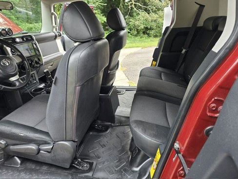 Used 2008 Toyota FJ Cruiser 4WD image 29