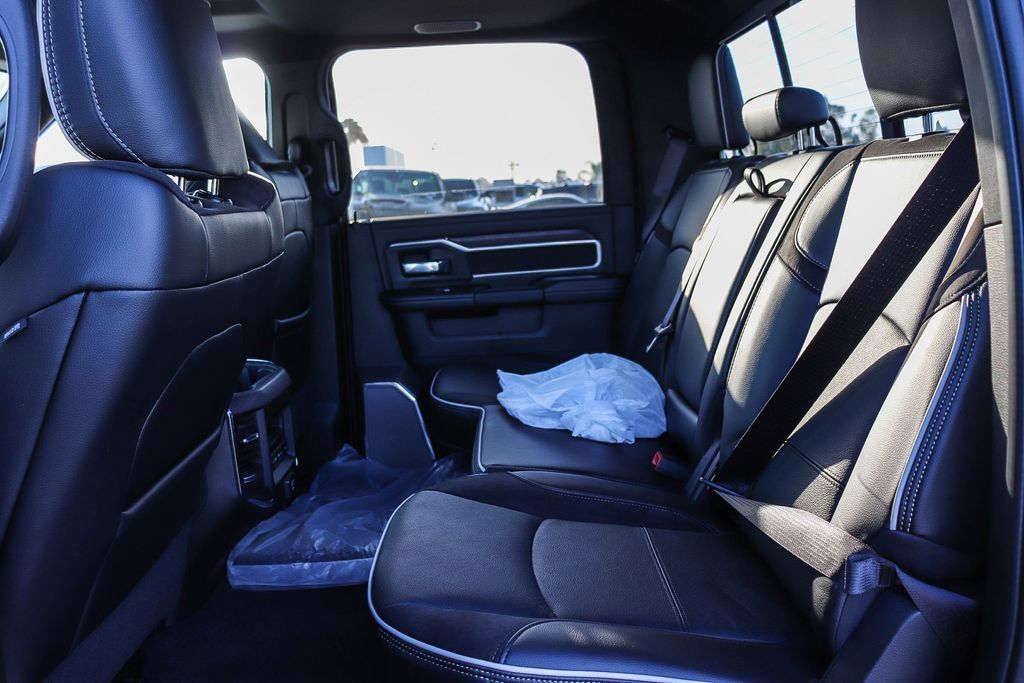 New 2026 RAM 3500 Laramie AWD/4WD image 22