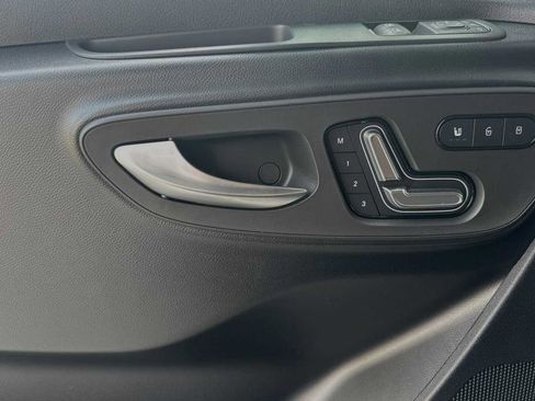 Used 2024 Mercedes-Benz Sprinter 2500 image 10