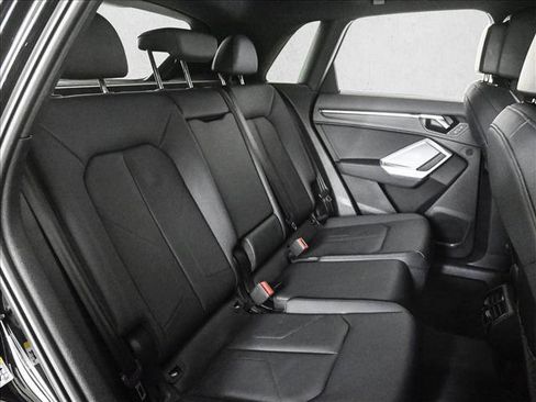 Certified 2025 Audi Q3 2.0T Premium w/ Convenience Package image 21