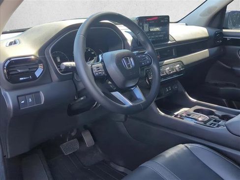 Used 2024 Honda Pilot EX-L image 9
