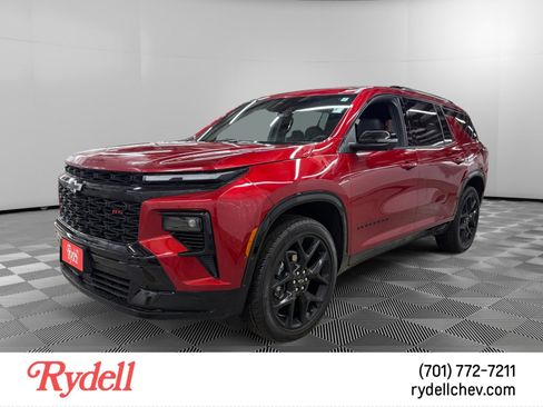 Used 2025 Chevrolet Traverse RS w/ LPO, Floor Liner Package AWD/4WD image 1