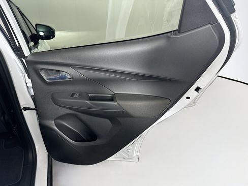 Used 2023 Chevrolet Bolt LT image 28