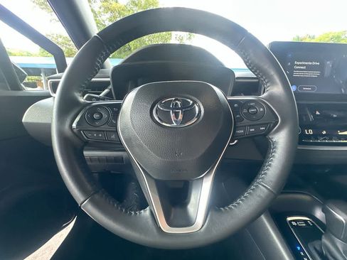 Used 2025 Toyota Corolla SE FWD image 15