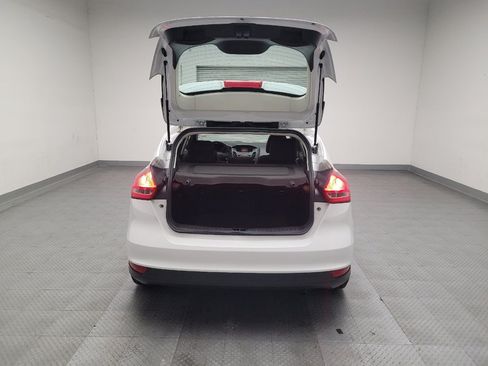 Used 2016 Ford Focus SE FWD image 29