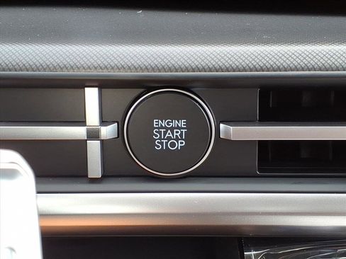 New 2026 Hyundai Santa Fe SE FWD image 10