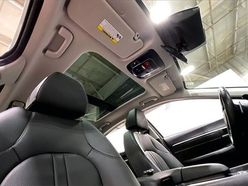 Used 2025 Hyundai Sonata Limited image 22