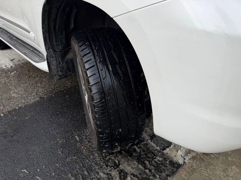 Used 2011 Lexus LX 570 LX 570 Sport Utility 4D image 8