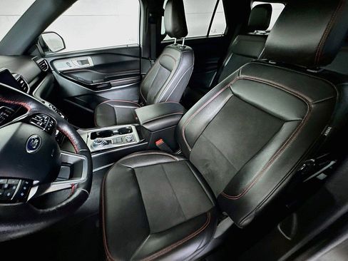 Used 2023 Ford Explorer ST-Line AWD/4WD image 11