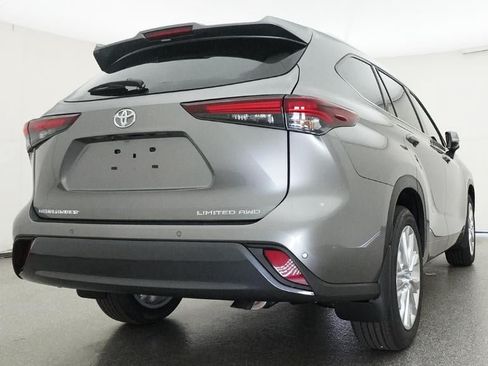 New 2026 Toyota Highlander Limited AWD/4WD image 24