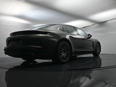 Used 2025 Porsche Panamera 4S image 50