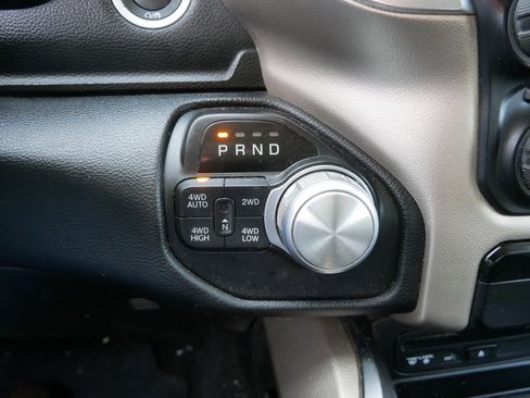 Used 2019 RAM 1500 Laramie image 31