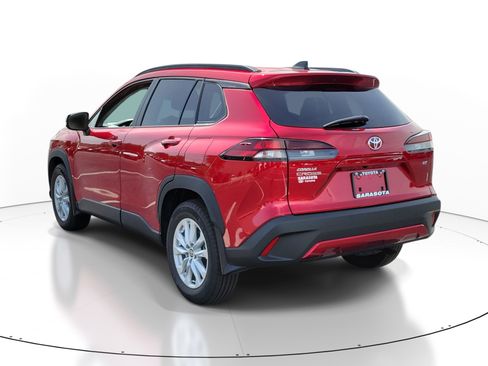 Used 2026 Toyota Corolla Cross LE w/ Moonroof Package FWD image 4
