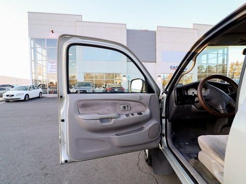 Used 2003 Toyota Tacoma PreRunner image 32