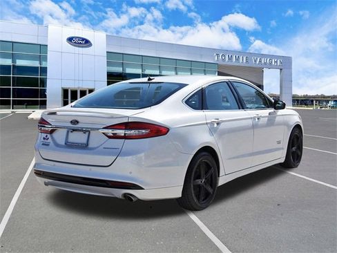 Used 2017 Ford Fusion Energi Titanium image 4
