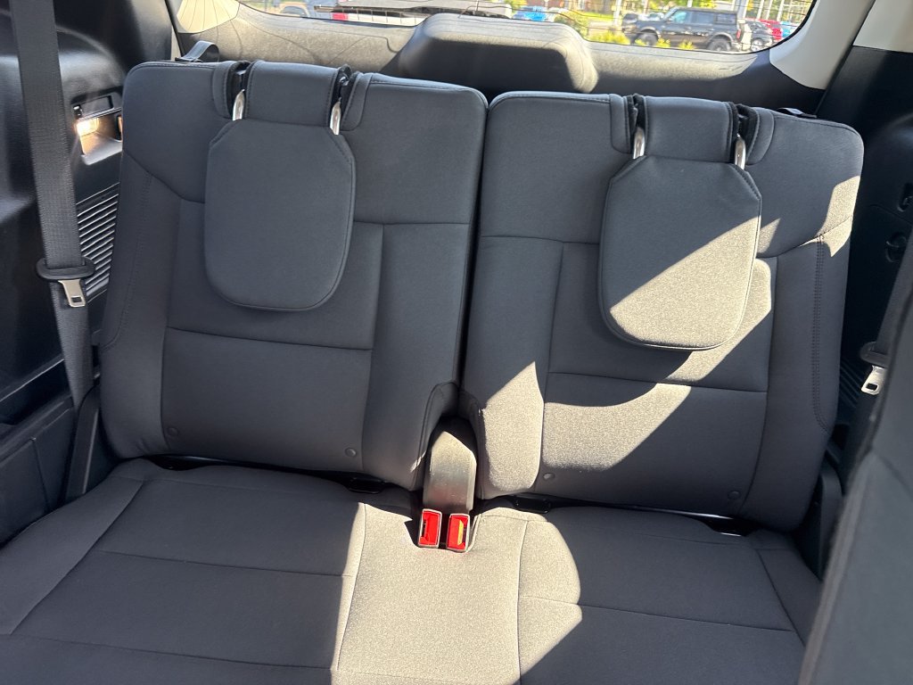 Used 2026 Ford Explorer Active RWD image 18