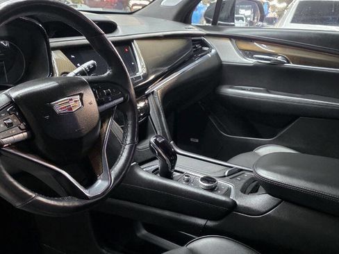 Used 2020 Cadillac XT6 Premium Luxury w/ Platinum Package AWD/4WD image 15