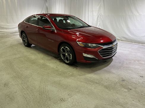 Certified 2024 Chevrolet Malibu LT image 2