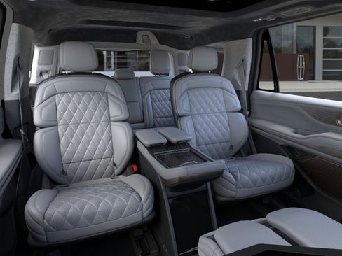 New 2026 Lincoln Navigator Black Label AWD/4WD image 11