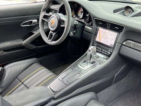 Used 2018 Porsche 911 GT3 w/ Sport Chrono Package RWD image 18